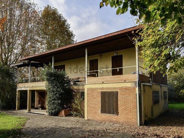 Case e ville in vendita di 436 m² in Via Ortigara, 19