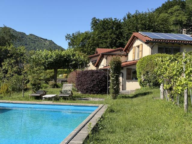 Case e ville in vendita di 438 m² in Strada di San Clemente