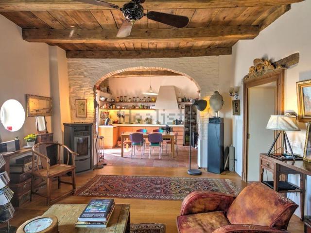 Case e ville in vendita di 439 m²