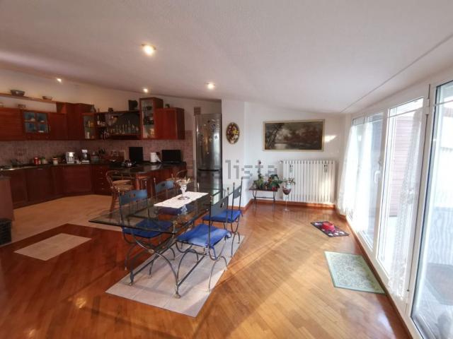 Case e ville in vendita di 440 m²