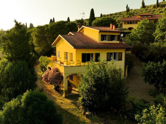 Case e ville in vendita di 440 m²