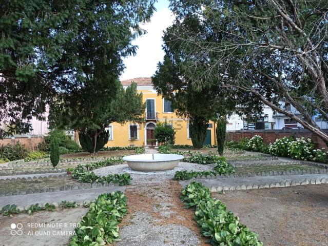 Case e ville in vendita di 440 m²