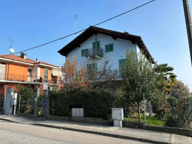 Case e ville in vendita di 440 m² in Via Carlo Alberto, 66