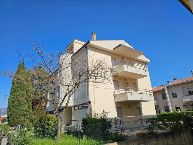 Case e ville in vendita di 440 m² in Via Ambrosi, 1