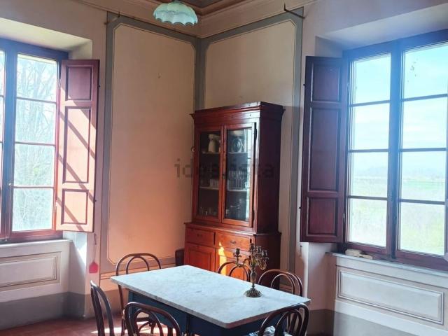 Case e ville in vendita di 440 m² in Via G. Toniolo, 66