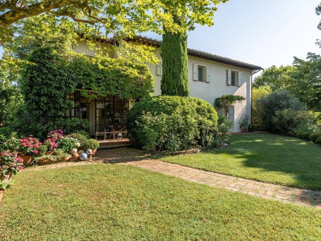 Case e ville in vendita di 440 m² in Via di Sopra