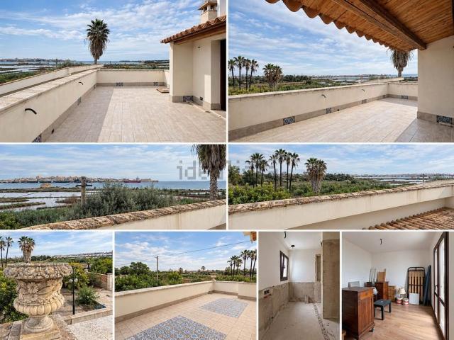Case e ville in vendita di 440 m² in Via Elorina, 99