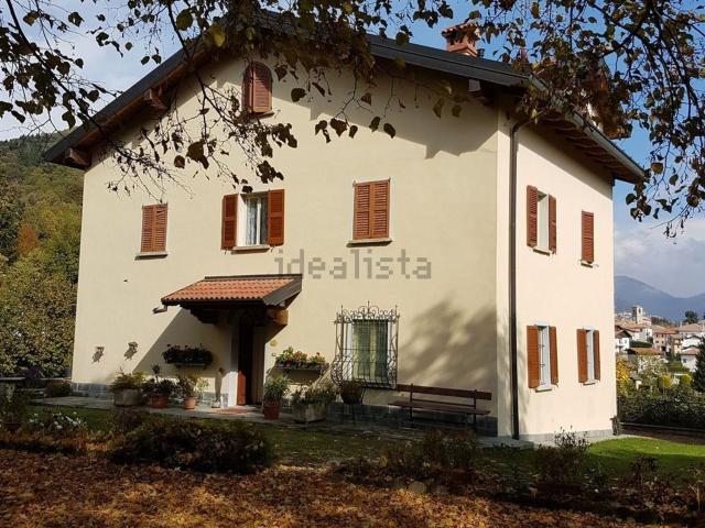 Case e ville in vendita di 440 m² in Via Provinciale, 56