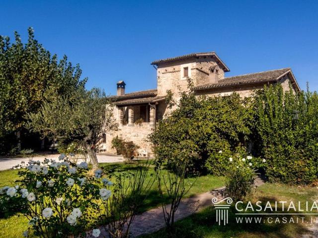 Case e ville in vendita di 440 m² in Piazza Santa Marina, 8