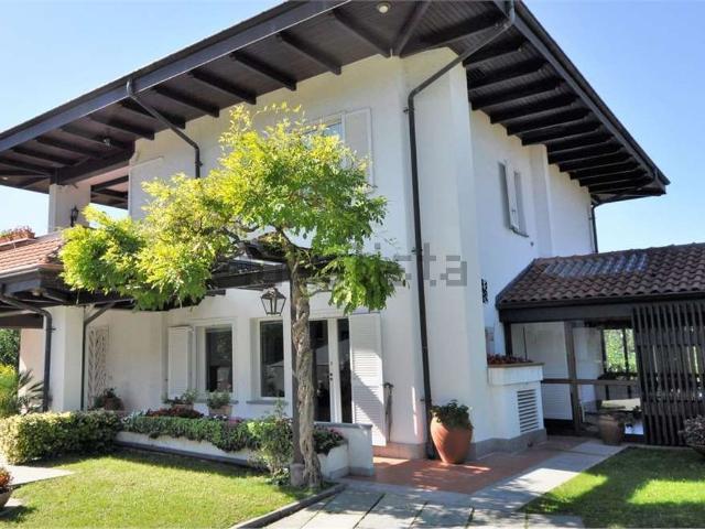 Case e ville in vendita di 440 m² in Strada Comunale Val Pattonera, 163