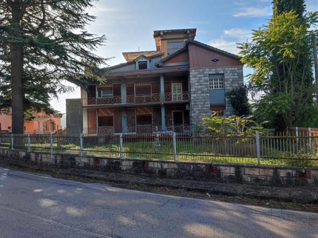 Case e ville in vendita di 440 m² in Strada Statale 88, 34