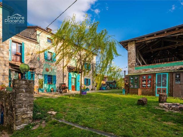 Case e ville in vendita di 440 m² in Strada Provinciale 7