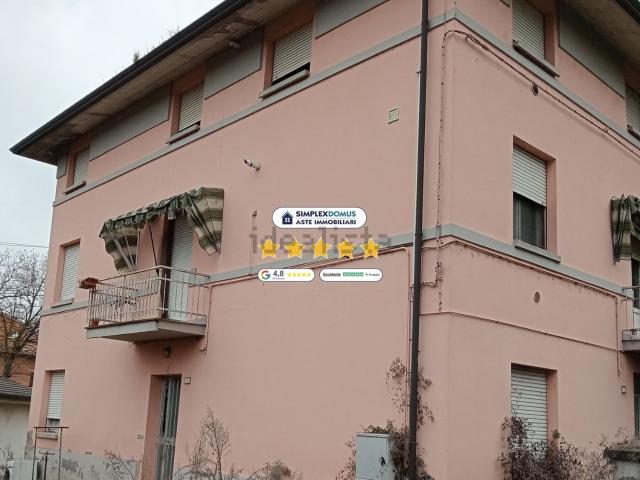 Case e ville in vendita di 441 m² in Via Dante Freddi