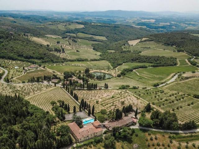 Case e ville in vendita di 4431 m² in Strada Regionale 429 di Val d&apos Elsa
