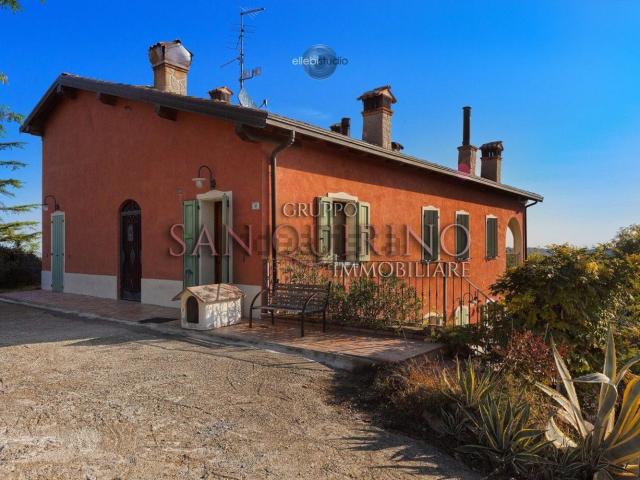 Case e ville in vendita di 443 m²