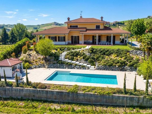 Case e ville in vendita di 444 m² in Via Piana del Salto
