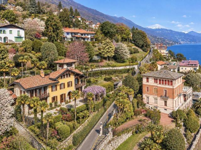 Case e ville in vendita di 445 m² in Via Guglielmo Marconi, 13