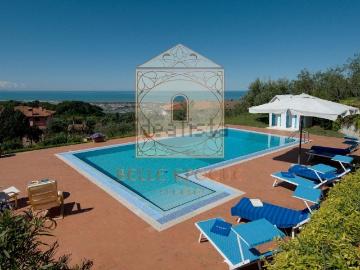 Casesi, Lucca Toscana, Toscana - Piscina