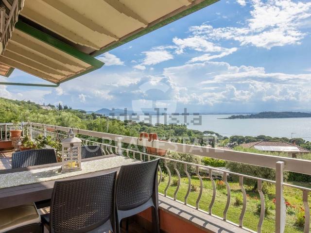 Case e ville in vendita di 445 m² in Strada della Rocca