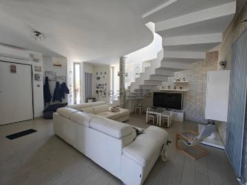 Case e ville in vendita di 446 m² in Via Cocchione, 125