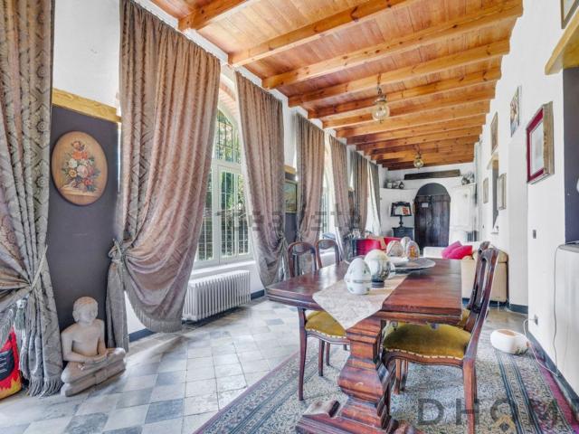 Case e ville in vendita di 448 m² in Via Giuseppe Garibaldi, 7