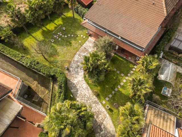 Case e ville in vendita di 449 m² in Strada Tagliaferro, 86