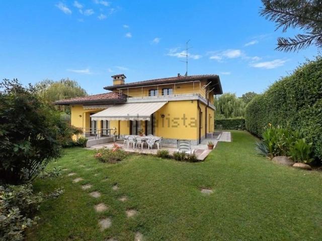 Case e ville in vendita di 450 m²