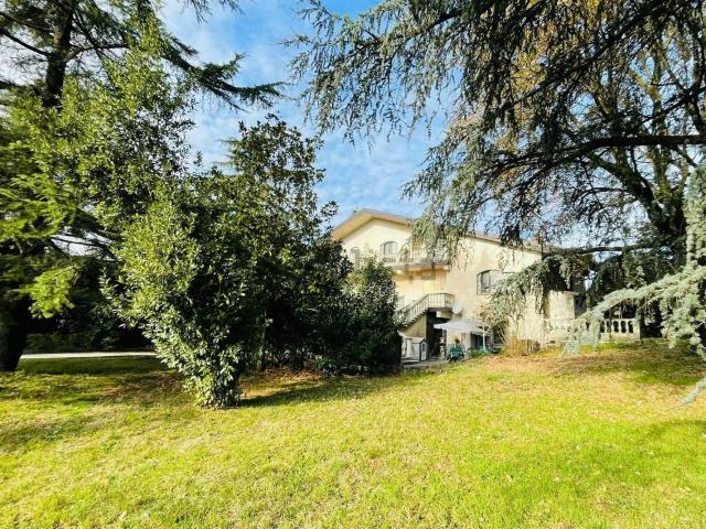 Case e ville in vendita di 450 m²