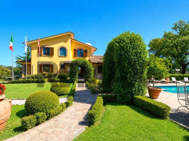 Case e ville in vendita di 450 m²