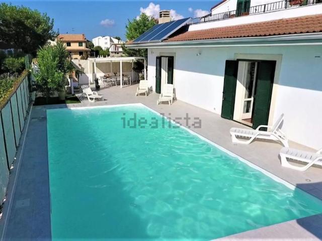 Case e ville in vendita di 450 m²
