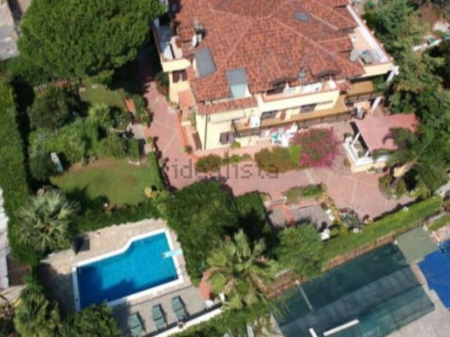 Case e ville in vendita di 450 m²
