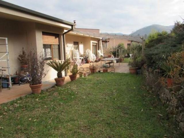 Case e ville in vendita di 450 m²