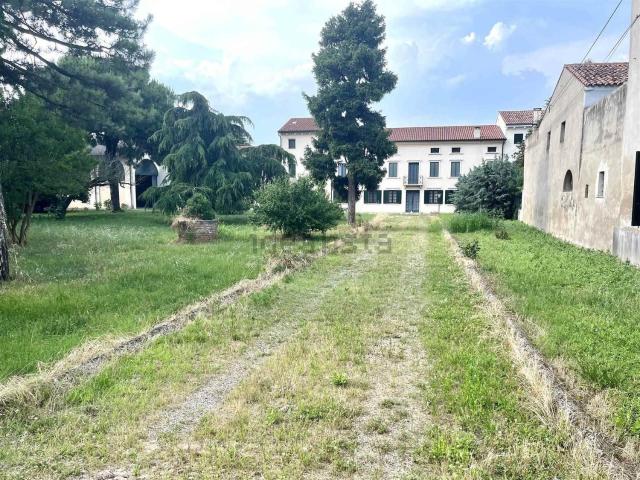 Case e ville in vendita di 450 m²