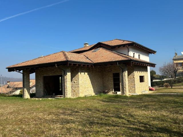 Case e ville in vendita di 450 m²