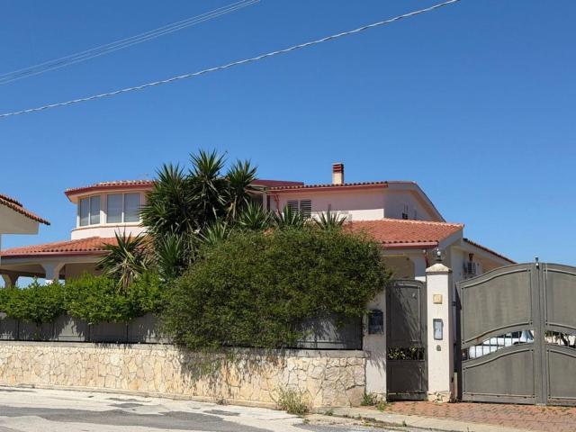 Case e ville in vendita di 450 m² in Traversa Caderini