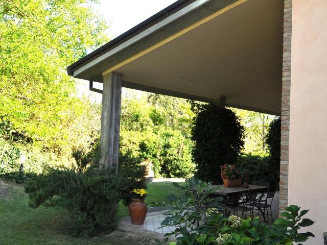 Case e ville in vendita di 450 m² in Via Comezzano