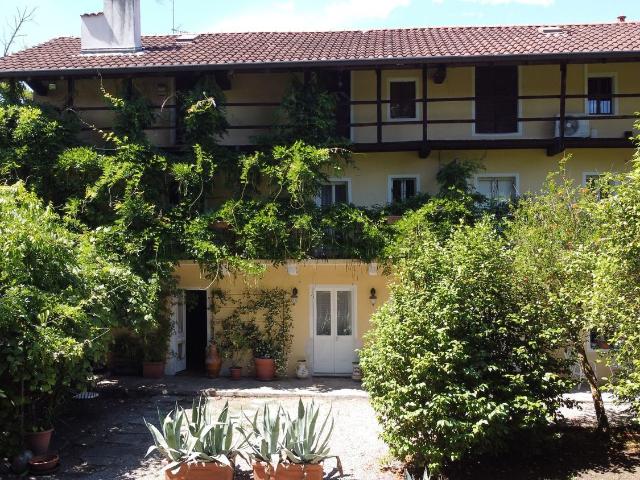 Case e ville in vendita di 450 m² in Via Caduti Libertà