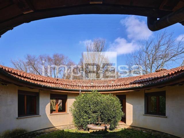 Case e ville in vendita di 450 m² in Via Alzaia sul Sile