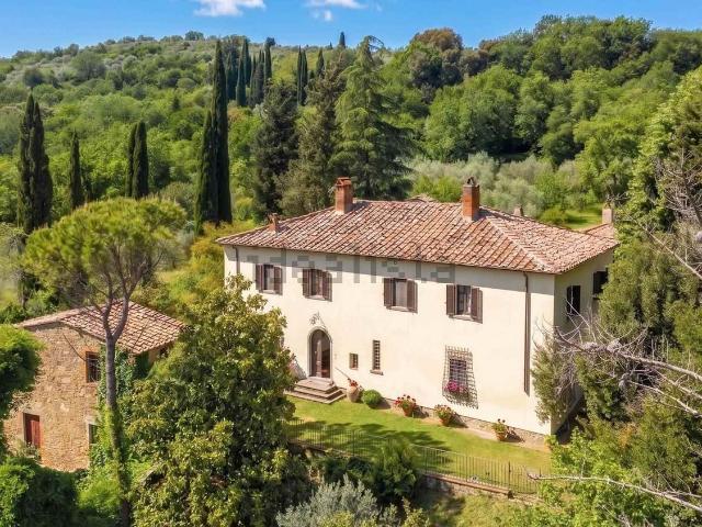Case e ville in vendita di 450 m² in Via della Madonna del Prato, 55