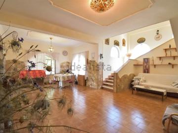 Case e ville in vendita di 450 m² in Via di Casa Colonnella
