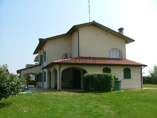 Case e ville in vendita di 450 m² in Via Faentina Sud, 7