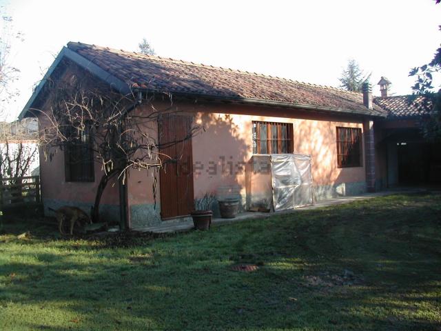 Case e ville in vendita di 450 m² in Via Offanengo, 8