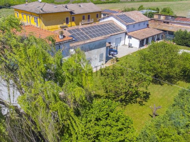 Case e ville in vendita di 450 m² in Via San Giacomo