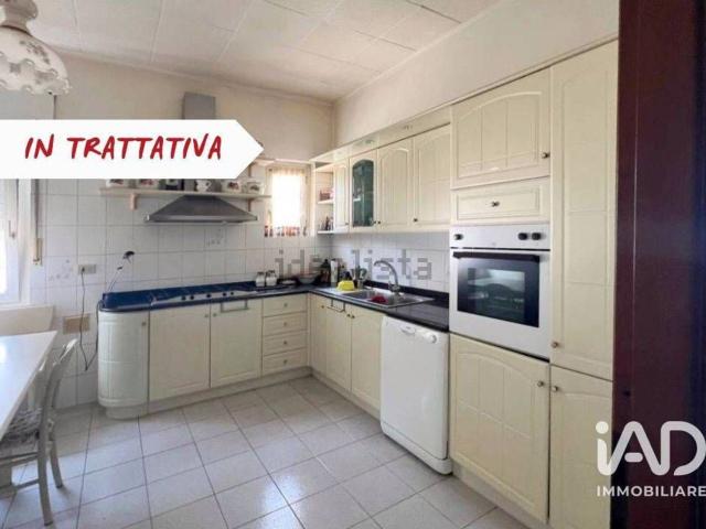 Case e ville in vendita di 450 m² in Via Parteli, 29
