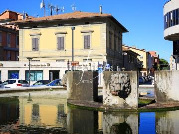 Case e ville in vendita di 450 m² in Via Ruggero Bonghi, 2
