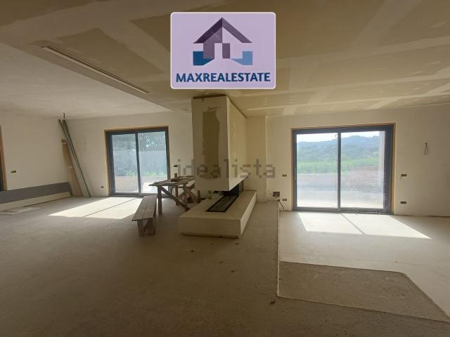 Case e ville in vendita di 450 m² in Via Torretta