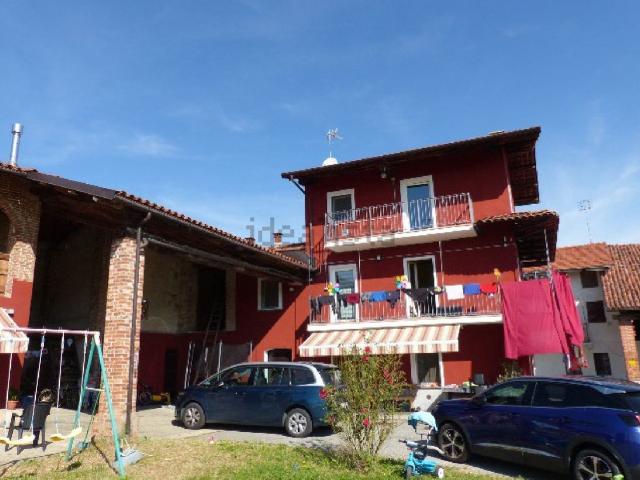 Case e ville in vendita di 450 m² in Via Vecchia di Pianfei