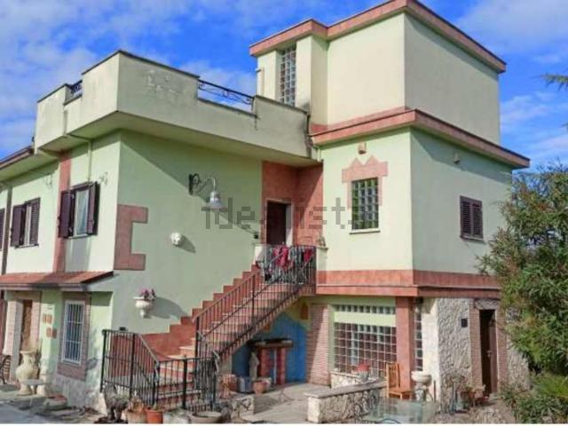Case e ville in vendita di 450 m² in Contrada Vincenzo