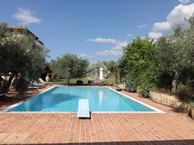 Case e ville in vendita di 350 m² in Contrada Cupa, 43