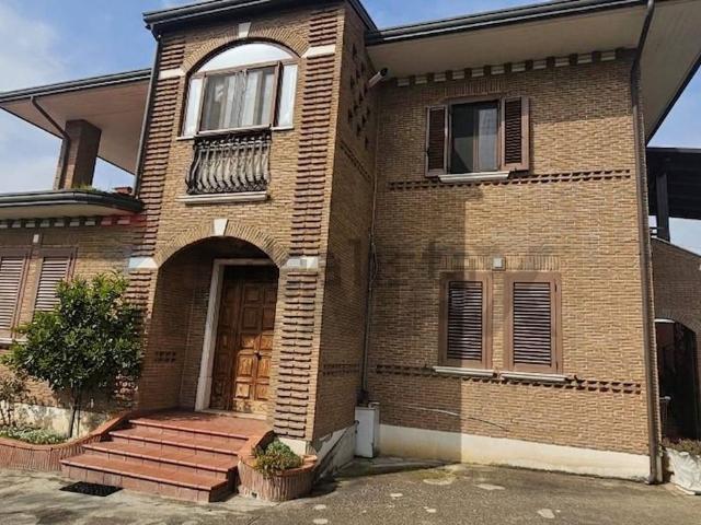 Case e ville in vendita di 450 m² in Contrada Piano Cappelle
